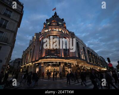 Exterior facade panorama view of Le BHV Marais Bazar de l Hotel de Ville department store shopping centre Paris France Europe Stock Photo