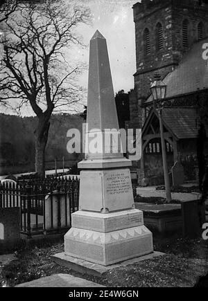 Memorial to Robert Williams (Trebor Mai, 1830-77), Llanrwst Stock Photo