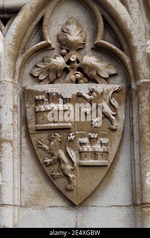 The coat of arms of Eleanor of Castile, wife of King Edward I of England on the Eleanor Cross at Waltham Cross, Hertfordshire, England Stock Photo