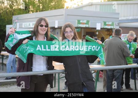 Carquefou's fans during the French cup soccer match fourth final, PSG vs Carquefou, at the 'Moulin Boisseau' Stadium, in Carquefou near Nantes, France on April 16, 2008. Photo by Cyrille Bernard/Cameleon/ABACAPRESS.COM Stock Photo