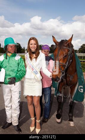 2nd runner-up of elected Miss France 2008 pageant, Laura Tanguy poses as the patron of the Bouscat Horsetracks Grand Prix in Le Bouscat, southwestern France on April 23, 2008. Laura Tanguy will be the French representative to the 2008 Miss Universe contest, as Miss France 2008 Valerie Begue resigned after the publication of equivocal pictures. Photo by Patrick Bernard/ABACAPRESS.COM Stock Photo