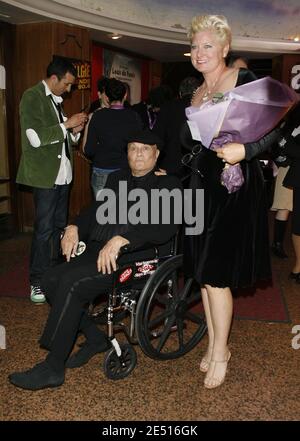Actor Tony Curtis with his wife Jill, leaves the Jules Verne Adventure Film Festival at the Grand Rex on April 26, 2008 in Paris, France. Tony Curtis is in Paris to evoke his Shiloh foundation in favour of the mistreated horses. Photo by Marco Vitchi/ABACAPRESS.COM Stock Photo