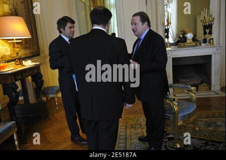 Communication advisor Franck Louvrier, Political Advisor Jerome Peyrat and Pierre Charon before meeting of the morning with French President at Elysee Palace in Paris, France, on April 11, 2008. Photo by Elodie Gregoire/ABACAPRESS.COM Stock Photo