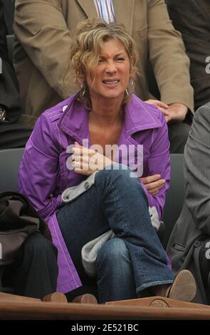 French actress Michele Laroque attends the Quarter of Finale of the French Tennis Open at the Roland Garros stadium in Paris, France on June 04, 2008. Photo by Giancarlo Gorassini/ABACAPRESS.COM Stock Photo