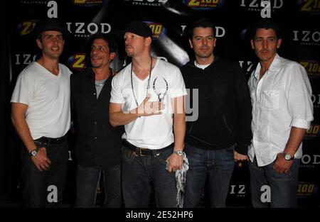 (L to R) Singers Joey McIntyre, Danny Wood, Donnie Wahlberg, Jordan Knight and Jonathan Knight of New Kids on the Block pose in the press room during Z100's Zootopia at the IZOD Center in East Rutherford, New Jersey, USA on May 17, 2008. Photo by Gregorio Binuya/ABACAUSA.COM (Pictured : Joey McIntyre, Danny Wood, Donnie Wahlberg, Jordan Knight, Jonathan Knight, New Kids on the Block) Stock Photo