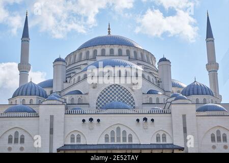 Grand Camlica Mosque (Turkish: Çamlıca Camii) is a mosque in Istanbul ...