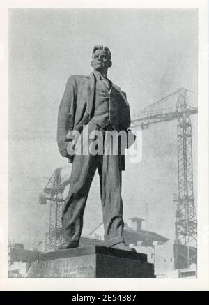 Vladimir Vladimirovich Mayakovsky in illustrations by Soviet artists. Old Vintage postcard of the USSR, 1969. Stock Photo