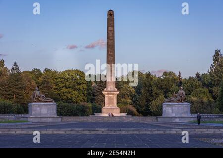 Obelisk on Soviet Military Cemetery in Warsaw city, Poland, burial place of over 21,000 Soviet soldiers from WWII period Stock Photo