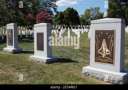 Space shuttle Columbia Astronauts Arlington Cemetery  Washington DC plaque graves grave killed died Stock Photo