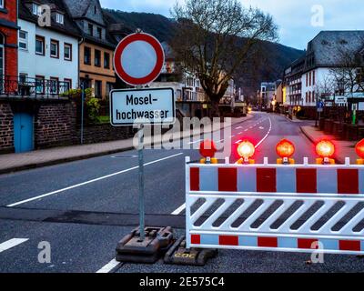 Flooding after heavy rainfall in Cochem on the Moselle. Cochem is the county seat and the largest town in the Rhineland-Palatinate district of Cochem- Stock Photo