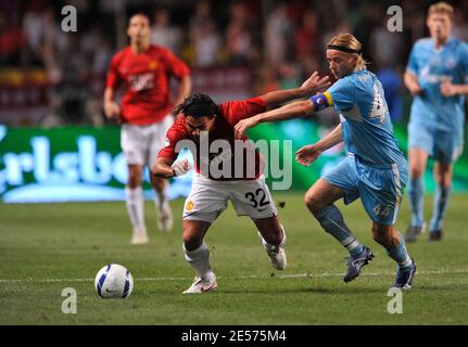 Carlos Tevez and Anatolly Tymoshchuk during the UEFA Super Cup Final, Manchester United v Zenit St Petersburg at Stade Louis II in Monaco, on August 29, 2008. Photo by Willis Baker/Cameleon/ABACAPRESS.COM Stock Photo