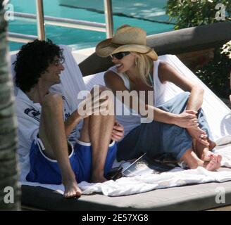 Exclusive!! Newly engaged Howard Stern and fiancee Beth Ostrosky relax at a Miami Beach hotel, 2/23/07.    [[tag mab]] Stock Photo