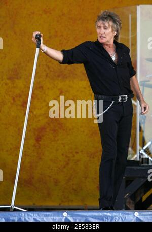 Rod Stewart Rocker Veteran rocker Rod Stewart performs at the New Orleans Jazz Fest. 4/28 ...