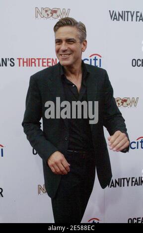 Oceans Thirteen Chicago Premiere. Celebrities attending included George