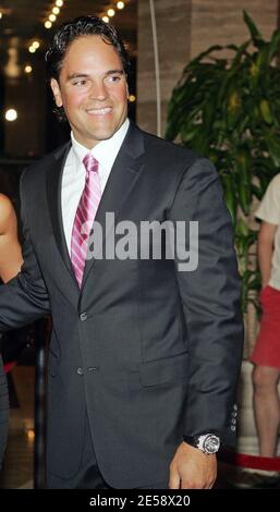 Mike Piazza arrives for the 13th Annual InterContinental Make-A-Wish Ball at Hotel InterContinental. Miami, FL. 11/10/07.   [[fam]] Stock Photo