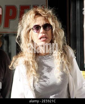 Exclusive!! Dyan Cannon still looks hot at 70! The actress took her pooches along for an hour-long shopping trip to buy Christmas presents. West Hollywood, CA. 12/12/07.    [[rac ral]] Stock Photo