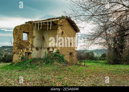 Mud house now in ruins. Abruzzo, Italy, Europe Stock Photo