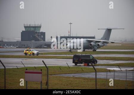 Glasgow, Scotland, UK. 27th Jan, 2021. Pictured: A Royal Air Force (RAF) Bae146 aircraft, flight NOH08 (reg ZE707) flying from RAF Northolt which is the RAF's strategic site in London and home of Squadron 32 (the royal squadron), makes a landing at Glasgow International Airport for an unknown reason on the day before the UK Prime Minister Boris Johnson is to arrive for his Scotland visit. Credit: Colin Fisher/Alamy Live News Stock Photo