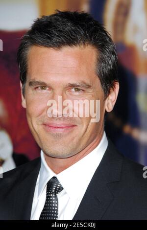 Actor Josh Brolin attending the premiere of 'W' at the Ziegfeld Theatre in New York City, NY, USA on October 14, 2008. Photo by Gregorio Binuya/ABACAPRESS.COM Stock Photo