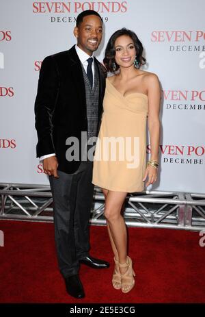 Will Smith and Rosario Dawson attending the premiere of Columbia Pictures 'Seven Pounds' held at the Mann Village Theatre in Westwood, Los Angeles, CA, USA on December 16, 2008. Photo by Lionel Hahn/ABACAPRESS.COM Stock Photo