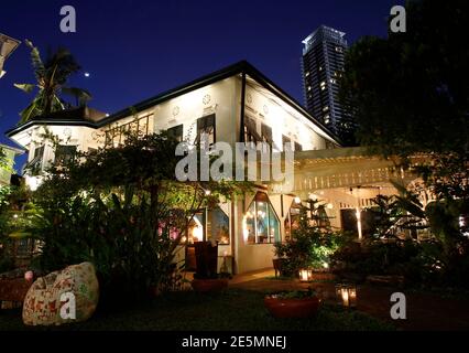 A View Of The Issaya Siamese Club In Bangkok S Central Business District May 13 13 Chef Ian Kittichai Has Launched The Issaya Siamese Club S First Cookbook Issaya Siamese Club Cookbook Innovative Thai