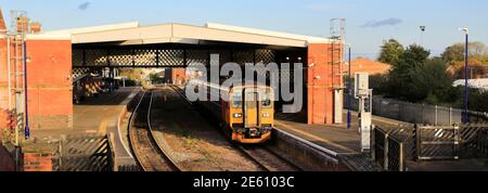 153311 EMR, East Midlands Railway Regional, Grimsby Railway Station, Lincolnshire County, England, UK Stock Photo