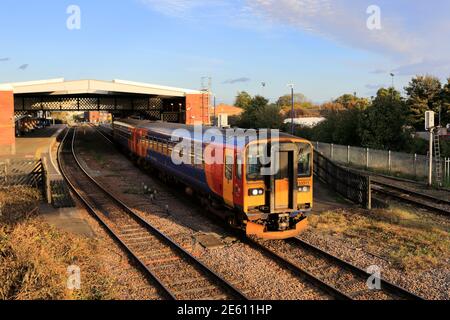 153311 EMR, East Midlands Railway Regional, Grimsby Railway Station, Lincolnshire County, England, UK Stock Photo