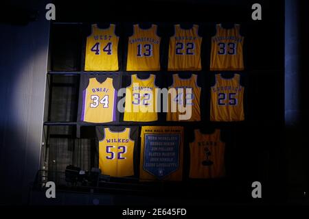 retired lakers