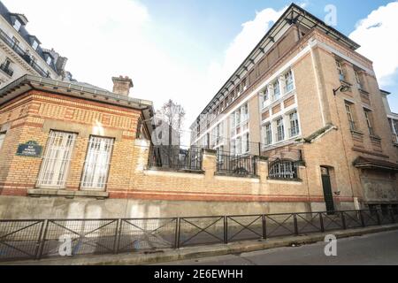 CHAMPAGNE SOCIALISTS LOCATIONS IN PARIS Stock Photo
