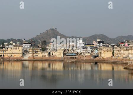 Lake side ghat view of Pushkar, Ajmer, Rajasthan, India. Stock Photo