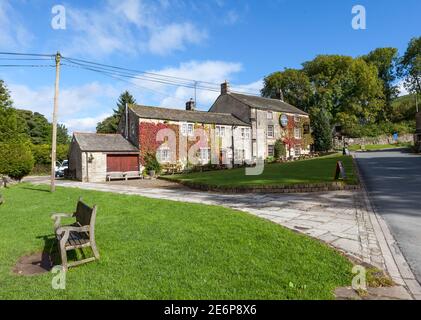 Summer view of the Lister Arms Hotel in Malham village, Yorkshire Dales Stock Photo