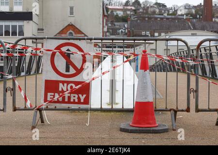 Cork, Ireland. 29th Jan, 2021. Mary Elmes Bridge Closed, Cork City. Mary Elmes Bridge was closed to pedestrians today to facilitate the cleanup and repair of the glass panes that run down the centre of the seating area of the bridge which had been badly damaged. The glass was badly smashed and bent leaving shards of glass on both sides of the bridge. Large amounts of litter could also be seen scattered throughout the bridge. Credit: Damian Coleman/Alamy Live News Stock Photo