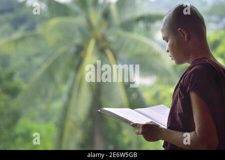 Myanmar (Burma), Bago (Pegu), Samane Kyaw monastery, Study time