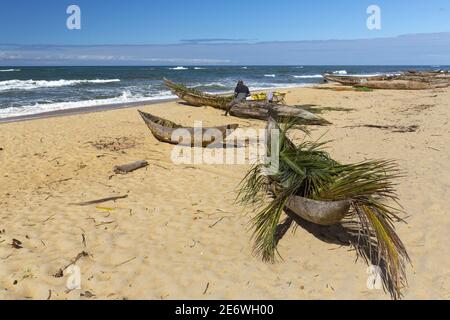 Madagascar, Vatovavy-Fitovinany region, Manakara, pirogue and fisherman Stock Photo