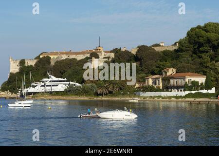 France, Alpes maritimes, Cannes, Lerins Islands, Saint Margaret Island, Sainte Anne bay hosts the pier and the fort, Stock Photo