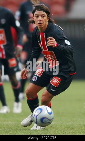 PSG's Marcelo Gallardo during the French Cup first round soccer, Paris  Saint Germain vs Nimes Olympique at the Parc des Princes Stadium in Paris,  France on January 7, 2007. PSG won 3-0.