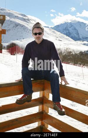 French actor Antoine de Caunes pose during the 10th International Comedy Festival at l'Alpe d'Huez, France on January 19, 2007 Photo by Guignebourg-Guibbaud/ABACAPRESS.COM Stock Photo