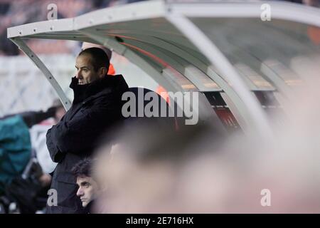 PSG's manager Paul Le Guen during the French Cup, Paris-Saint-Germain vs Gueugnon at the Parc des Princes Stadium in Paris, France on January 21, 2007. Paris Saint-Germain won 1 -0. Photo by Mehdi Taamallah/Cameleon/ABACAPRESS.COM Stock Photo