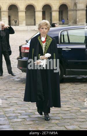 Helene Carrere D'Encausse attends the official funerals of Jean-Francois Deniau during a ceremony at the Invalides in Paris, France, on January 29, 2007. Jean-Francois Deniau was Former French minister, writer and human rights campaigner. He was also a co-author of the 1957 Treaty of Rome which established the European Economic Community. Deniau, aged 78 died 24 January 2007. Photo by Guibbaud-Mousse/ABACAPRESS.COM Stock Photo