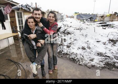 Romanian gypsy (roms) families live in new shanty towns in the northern suburb of Paris, France on January 20, 2007. Photo by Mousse/ABACAPRESS.COM Stock Photo