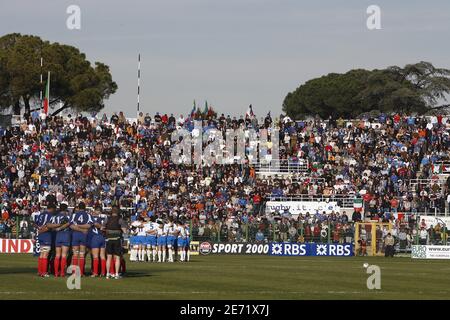 Italy's, France's rugby team and fans observe a moment of silence before their Six Nations rugby match against France in Rome, Italy on February 3, 2007. A moment of silence was held in honour of a police officer killed the previous night during soccer riots in Catania. Photo by Christian Liewig/ABACAPRESS.COM Stock Photo