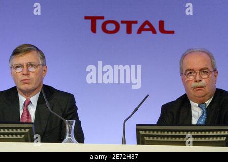 The new chief executive of French oil company Total Christophe de Margerie (R) with Thierry Desmarest, former Chairman and CEO of Total, during a press conference to present the company's 2006 results, in Paris February 14, 2007. Photo by Bernard Bisson/ABACAPRESS.COM Stock Photo