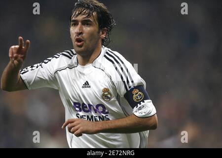Real Madrid's Raul Gonzalez celebrates his goal during the Champions League first knockout round, first leg soccer match, Real Madrid vs Bayern Munich in Madrid. Real Madrid won 3-2. Photo by Christian Liewig/ABACAPRESS.COM Stock Photo