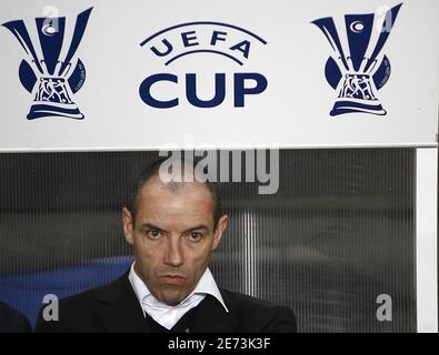 Psg's coach Paul Le Guen during the UEFA Cup second knockout round first leg game soccer match PSG vs Benfica, at the Parc des Princes stadium in Paris, France, on March 8, 2007. PSG won 2-1. Photo by Christian Liewig/ABACAPRESS.COM Stock Photo