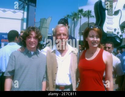 Universal City, California, USA 5th May 1996 (L-R) Actor Elijah Wood, actor Paul Hogan and actress Linda Kozlowski attend Universal Pictures' 'Flipper' Premiere on May 5, 1996 at Cineplex Odeon Unversal City Cinemas in Universal City, California, USA. Photo by Barry King/Alamy Stock Photo Stock Photo