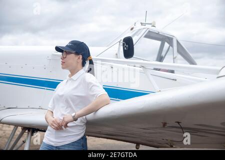 Two young women at the Melbourne Gliding Club at the Bacchus Marsh Gliding Centre Stock Photo