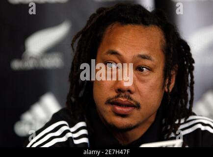 All Black captain Tana Umaga announces his retirement from international rugby at a press conference at the New Zealand Rugby Union headquarters in Wellington January 10, 2006. The 74 test veteran will continue to play Super 14 rugby for the Hurricanes and his provincial team. REUTERS/Anthony Phelps