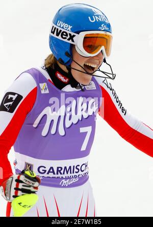 Marlies Schild of Austria celebrates winning the women's Alpine Ski World Cup slalom race in Garmisch-Partenkirchen March 13, 2010.  REUTERS/Wolfgang Rattay   (GERMANY - Tags: SPORT SKIING)