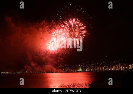 Show de fogos de artifício no reveillon de Florianópolis SC Stock Photo