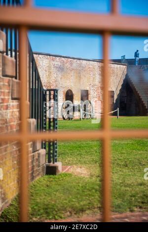 Model 1841 6-pounder field cannon at Fort Macon State Park in Atlantic Beach, NC. Smallest caliber cannon used in the American Civil War. Seven men cr Stock Photo